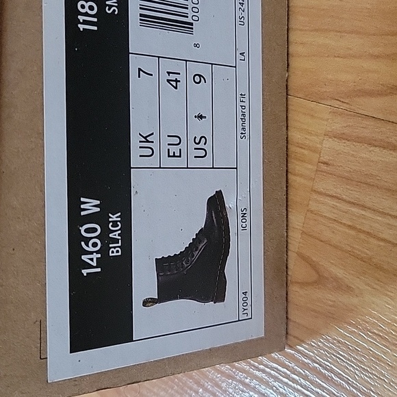 Women's Dr. Martens - Picture 6 of 9